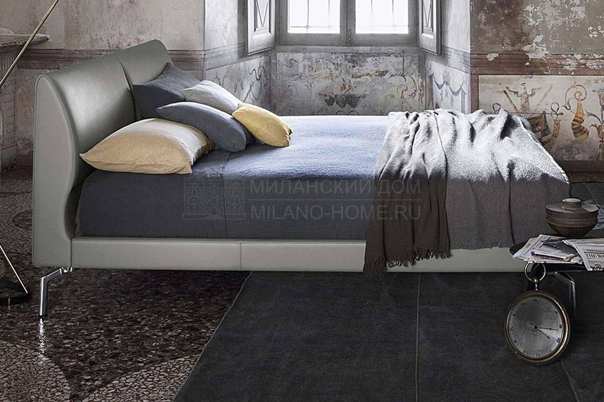 Кровать с мягким изголовьем Eosonno из Италии фабрики POLTRONA FRAU