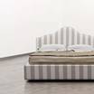 Кровать с мягким изголовьем Flores / bed