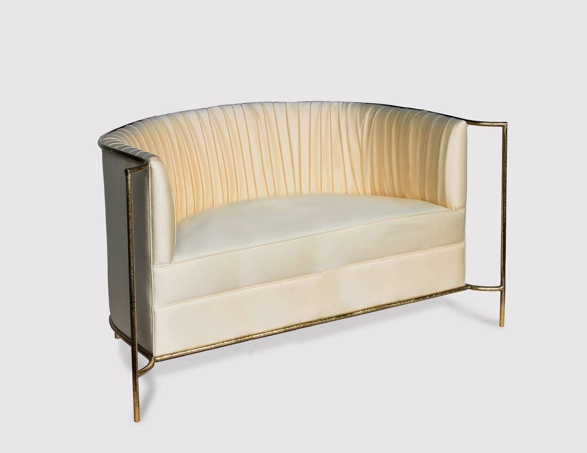 Прямой диван Desire/sofa из Португалии фабрики KOKET