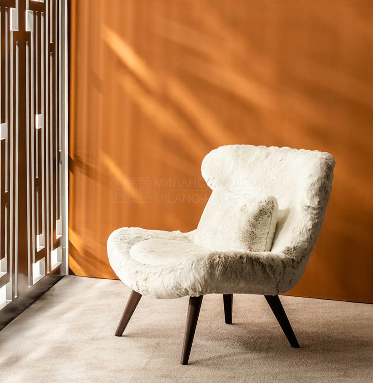 Каминное кресло Ludvig armchair из Франции фабрики HAMILTON CONTE