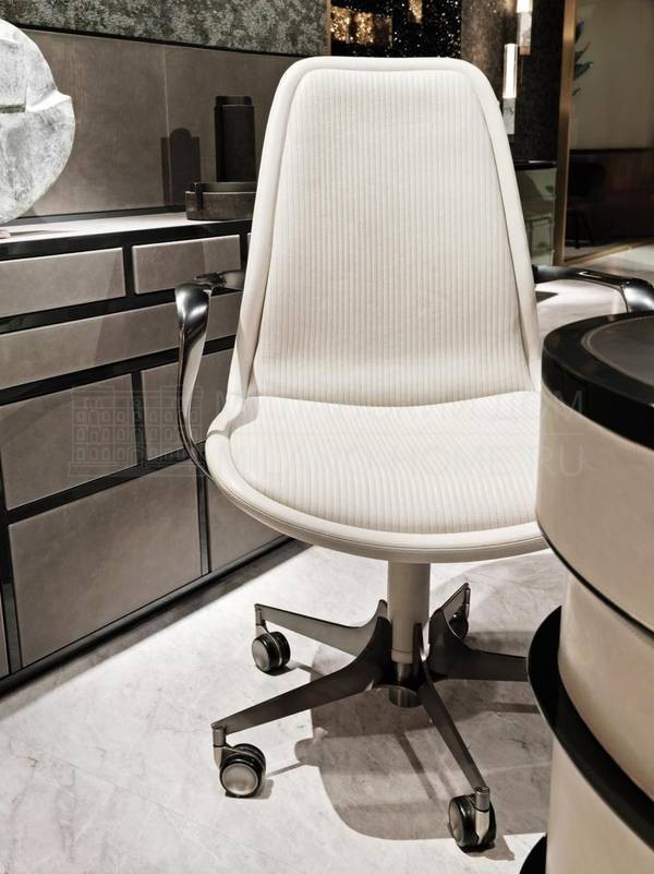 Кожаное кресло Wall street armchair из Италия фабрики IPE CAVALLI VISIONNAIRE