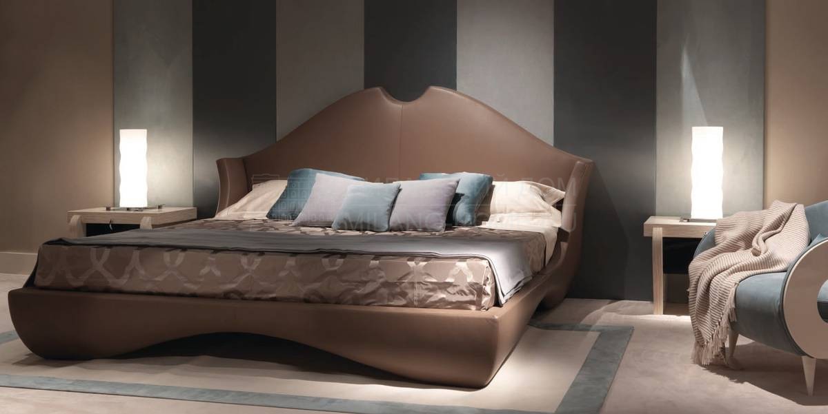 Кровать с мягким изголовьем Pegaso / art.T2050K из Италии фабрики TURRI