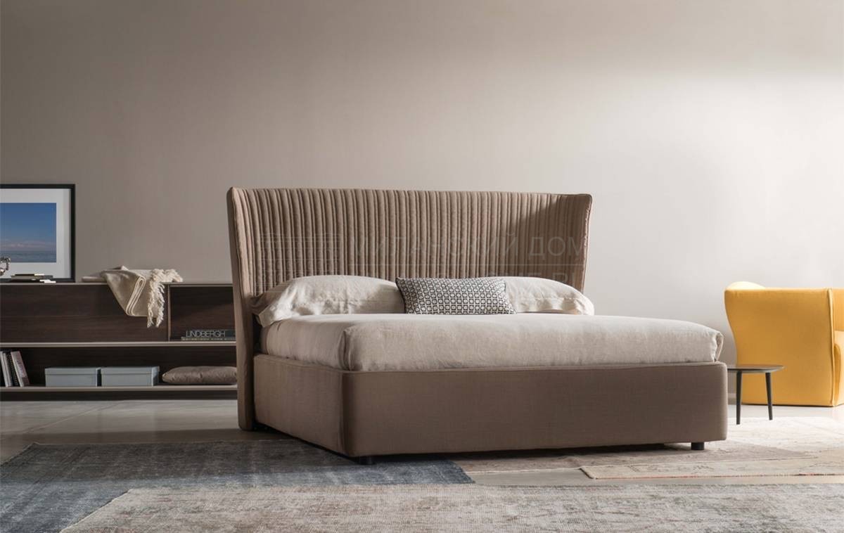 Кровать с мягким изголовьем Charme/bed из Италии фабрики JESSE