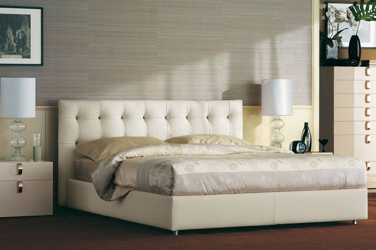 Кровать с мягким изголовьем Relais LH2S LG9R LH8S из Италии фабрики FLOU
