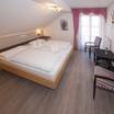Кровать с комбинированным изголовьем Hotel Villa Groff — фотография 5