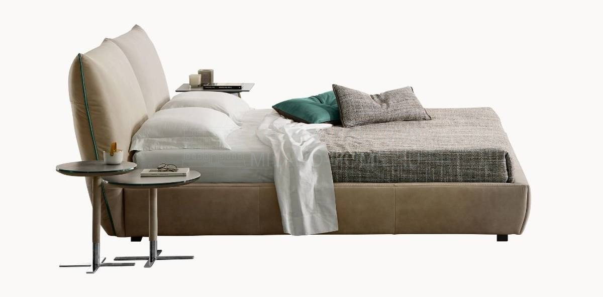 Кровать с мягким изголовьем Cocoon night bed из Италии фабрики GAMMA ARREDAMENTI
