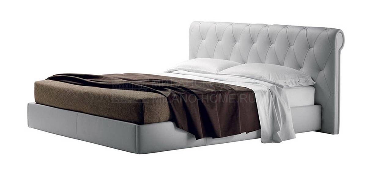 Кровать с мягким изголовьем Bluemoon из Италии фабрики POLTRONA FRAU