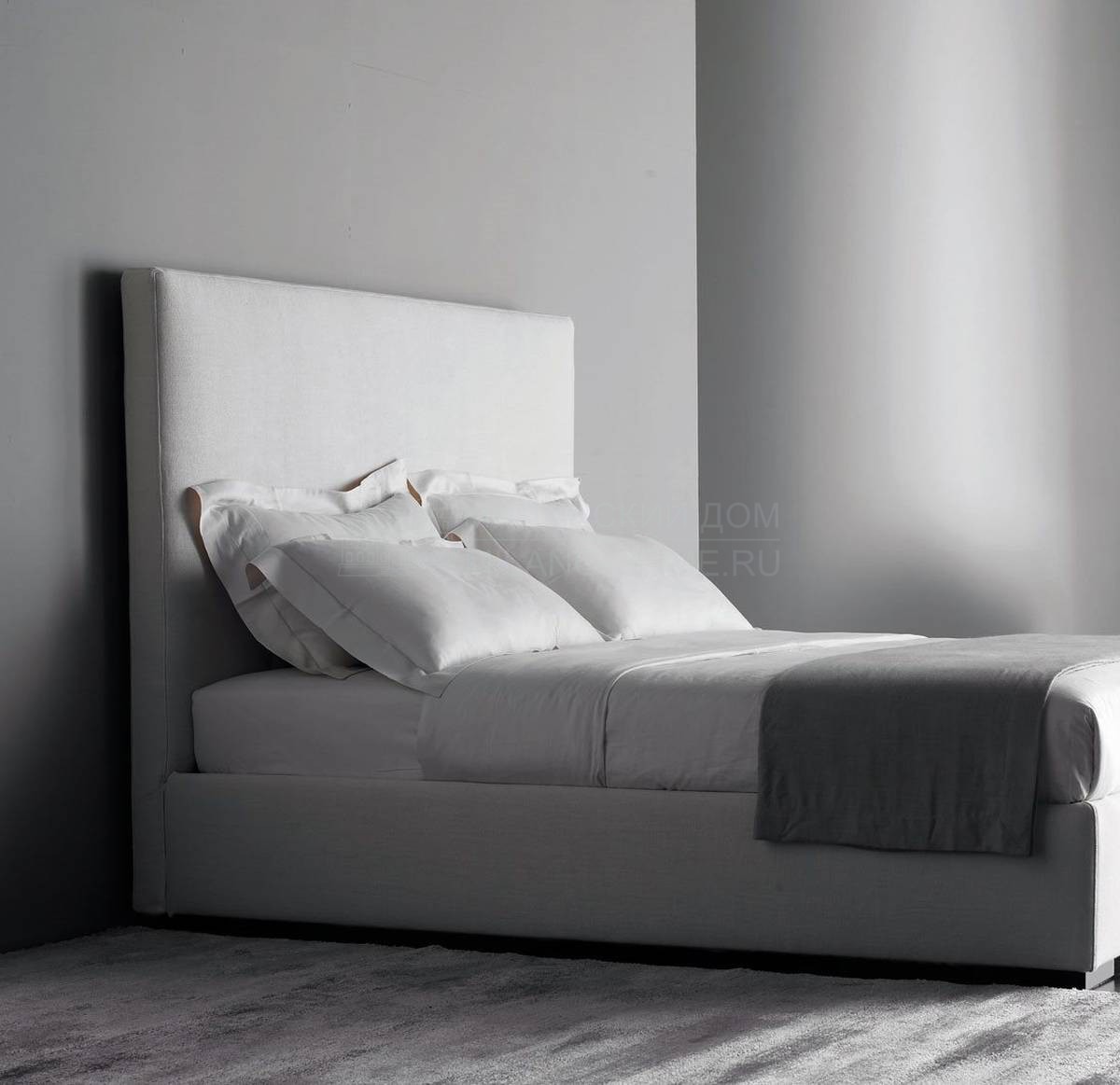 Кровать с мягким изголовьем Bardo Due из Италии фабрики MERIDIANI
