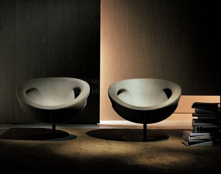 Кожаное кресло Folie из Италии фабрики SWAN