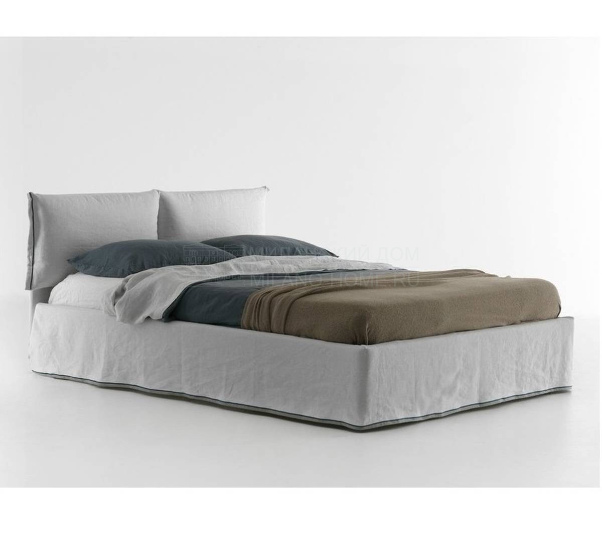 Кровать с мягким изголовьем Iorca Chic из Италии фабрики BOLZAN
