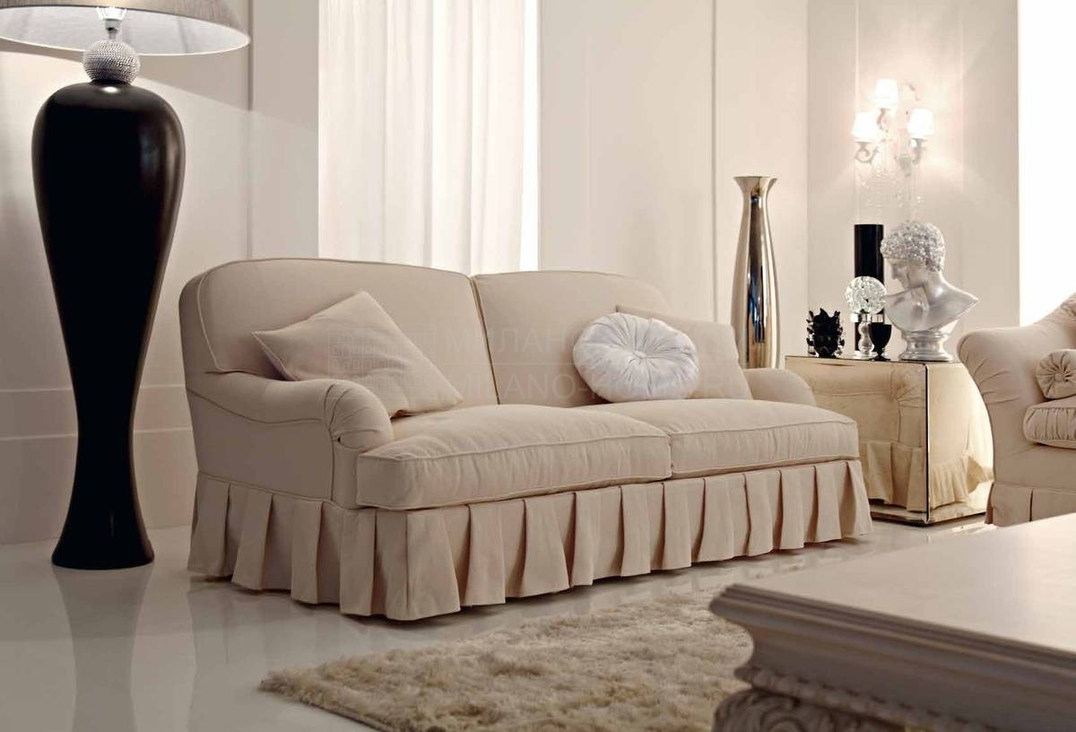 Прямой диван Dominique из Италии фабрики DOLFI