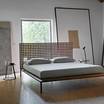 Кровать с деревянным изголовьем Twine / bed — фотография 3