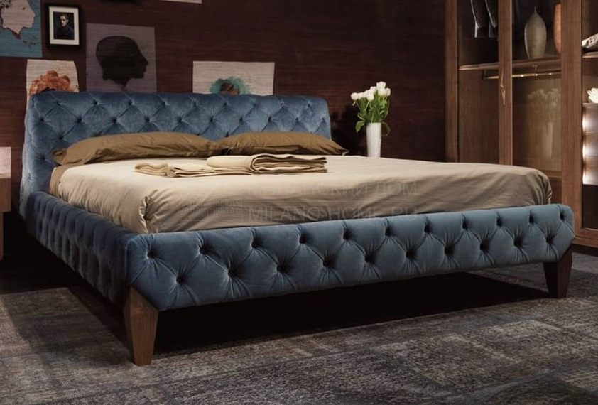Кровать с мягким изголовьем Slash bed / art.104.353 из Италии фабрики BAMAX