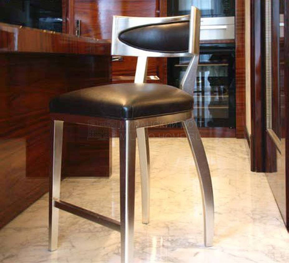 Барный стул Art. 18.31 из Италии фабрики MINOTTI COLLEZIONI
