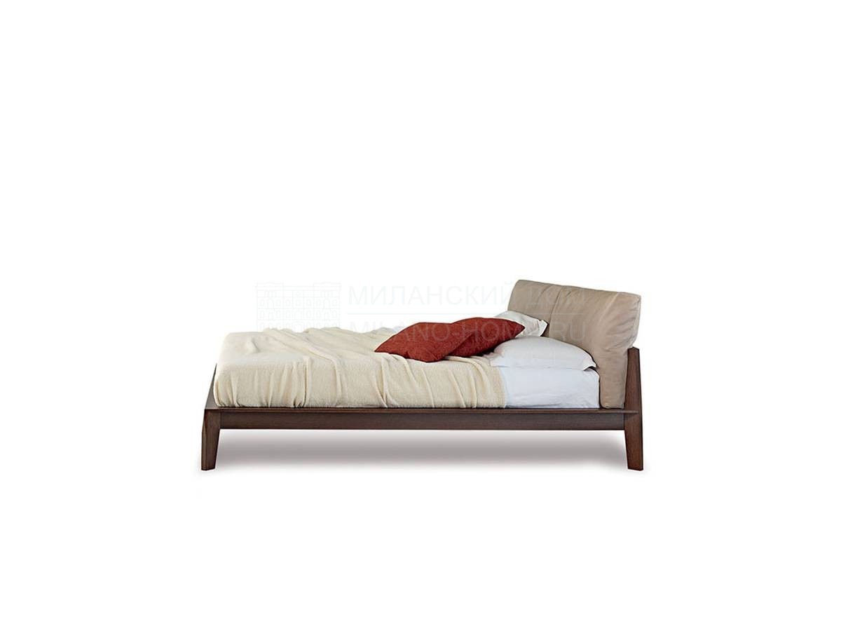 Кровать с мягким изголовьем Wish/bed из Италии фабрики MOLTENI