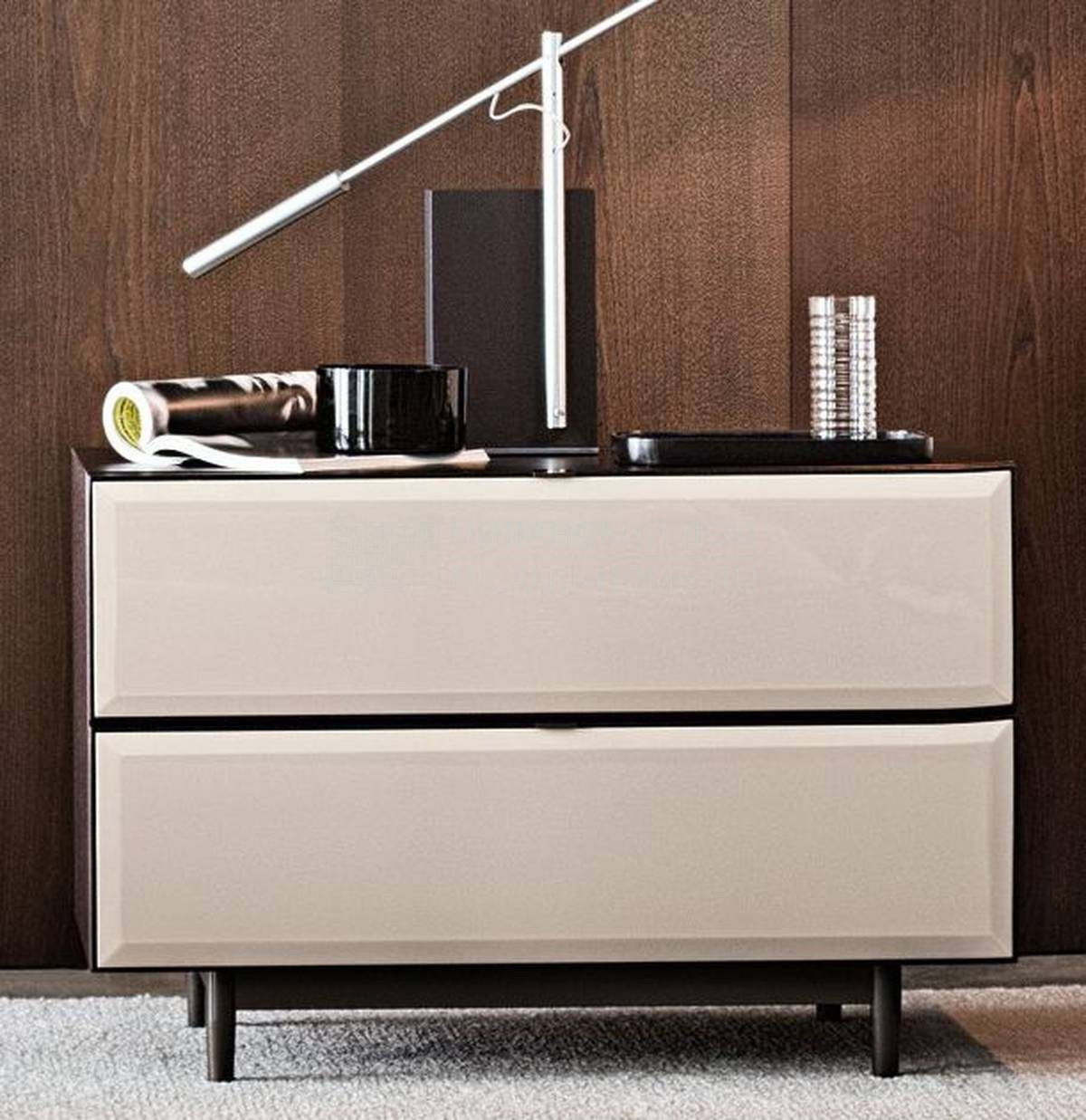 Тумбочка Morrison nightstand из Италии фабрики MINOTTI