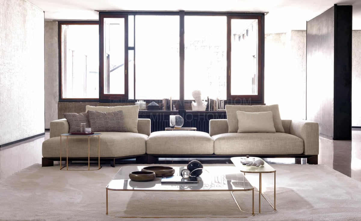 Прямой диван Easton sofa chaise lounge из Италии фабрики DESIREE