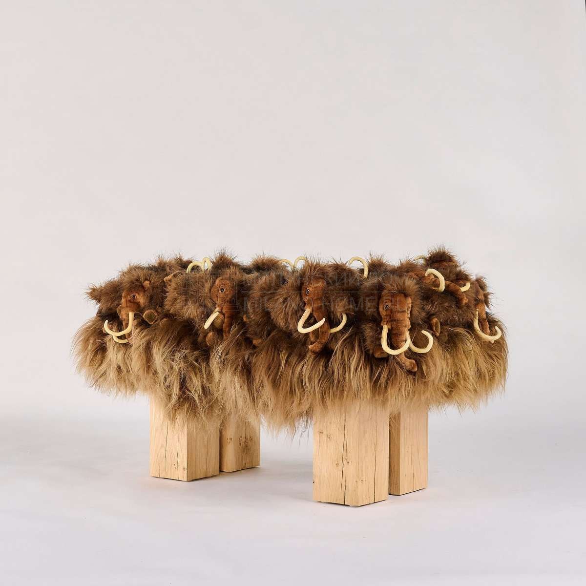 Банкетка или Пуф Small mammouth wood bench из Бельгии фабрики AP COLLECTION
