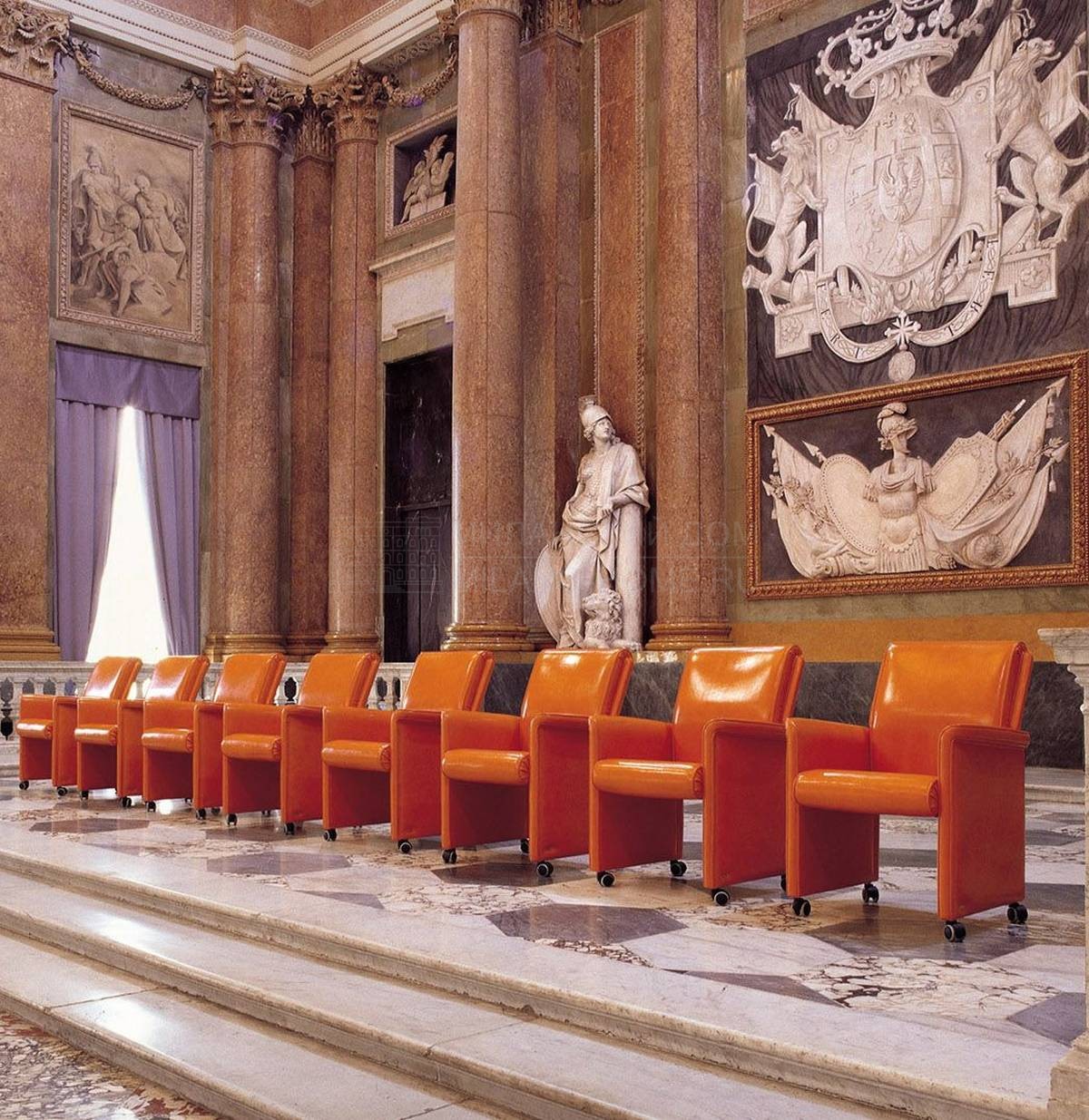 Конференс кресло VIP V armchair из Италии фабрики MASCHERONI
