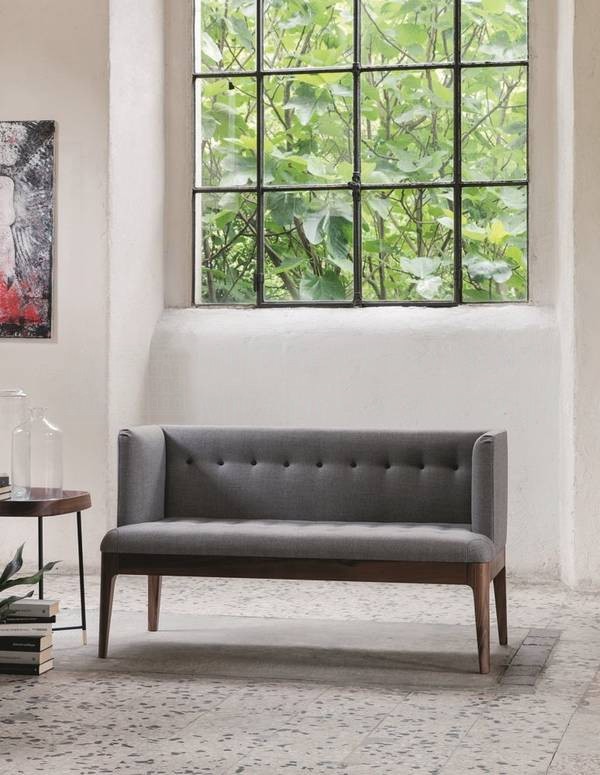 Прямой диван Wendy sofa из Италии фабрики PORADA