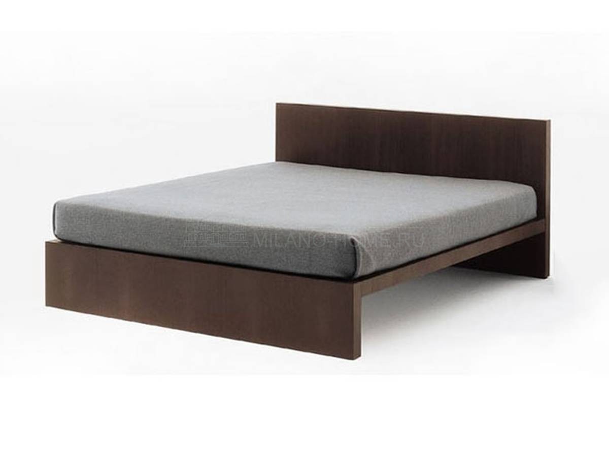 Кровать с деревянным изголовьем Borges из Италии фабрики EMMEMOBILI