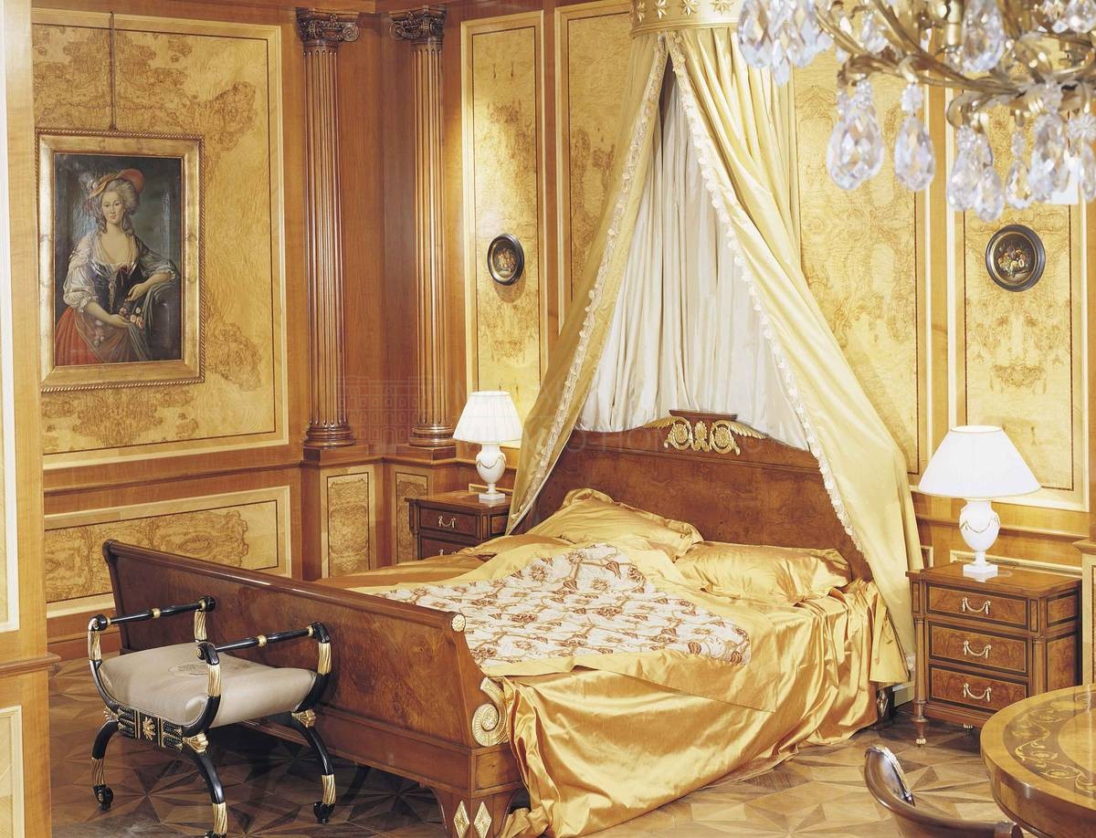 Кровать с деревянным изголовьем New Empire/H1 из Италии фабрики FRANCESCO MOLON
