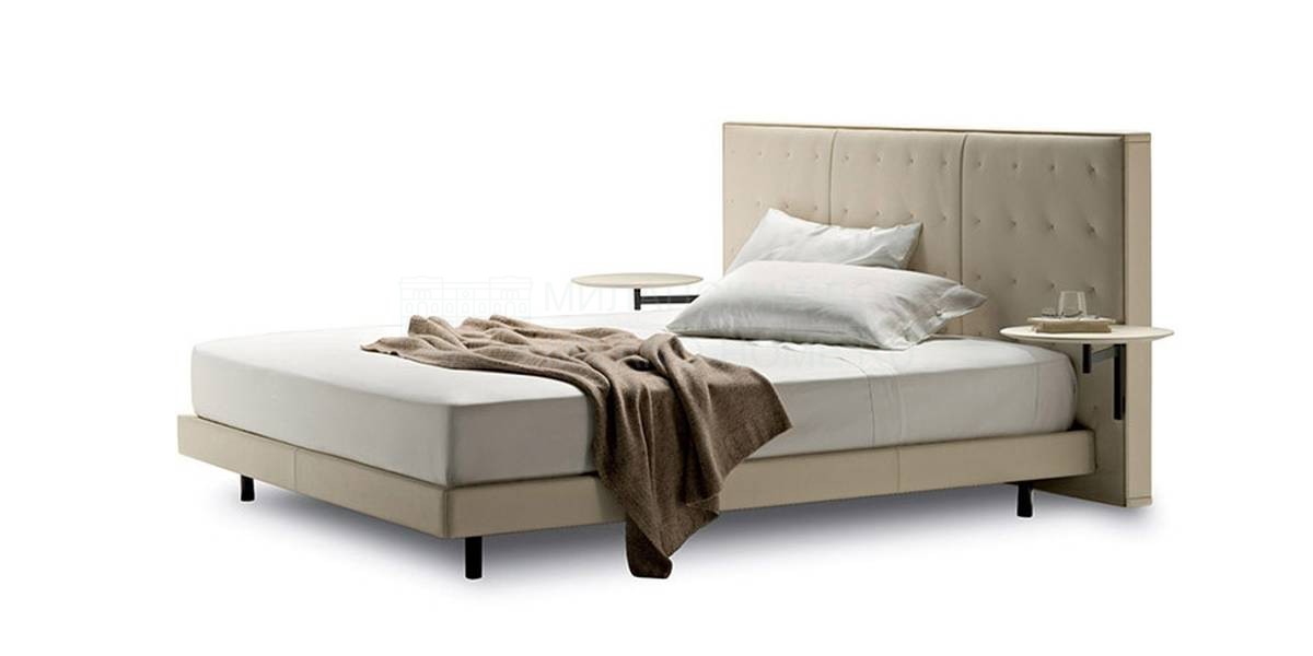 Кровать с комбинированным изголовьем Jack из Италии фабрики POLTRONA FRAU