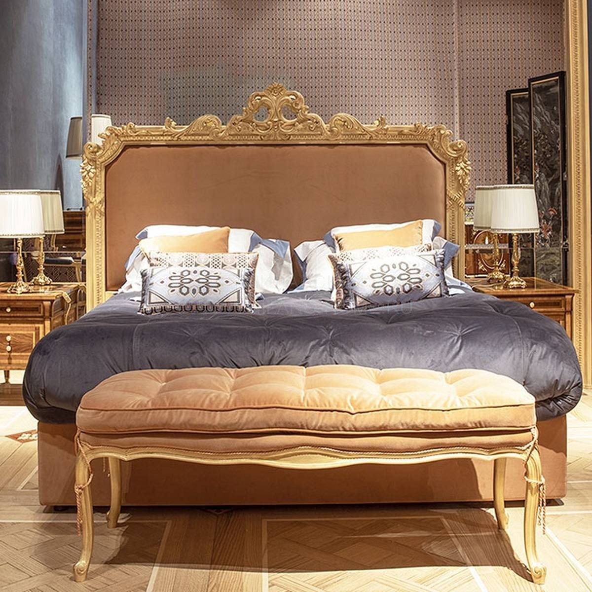 Кожаная кровать art.2096LL из Италии фабрики MEDEA