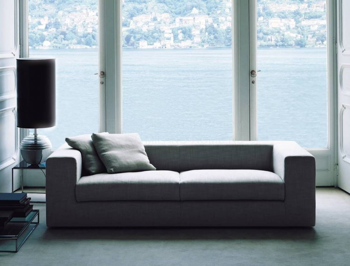 Прямой диван Wall sofa bed из Италии фабрики LIVING DIVANI