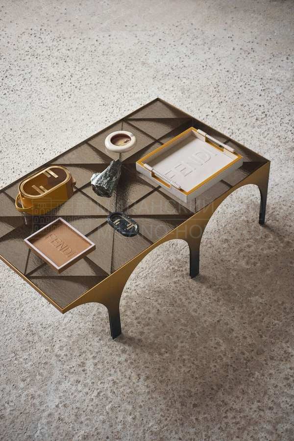 Кофейный столик Metropolis coffee table из Италии фабрики FENDI Casa
