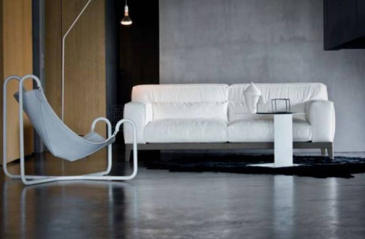 Прямой диван Swing divano из Италии фабрики BUSNELLI