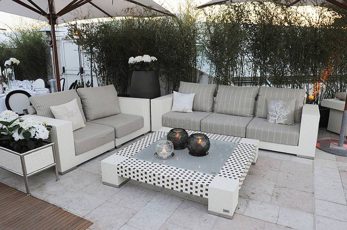 Прямой диван Fendi Sofa Outdoor 3P из Италии фабрики FENDI Casa