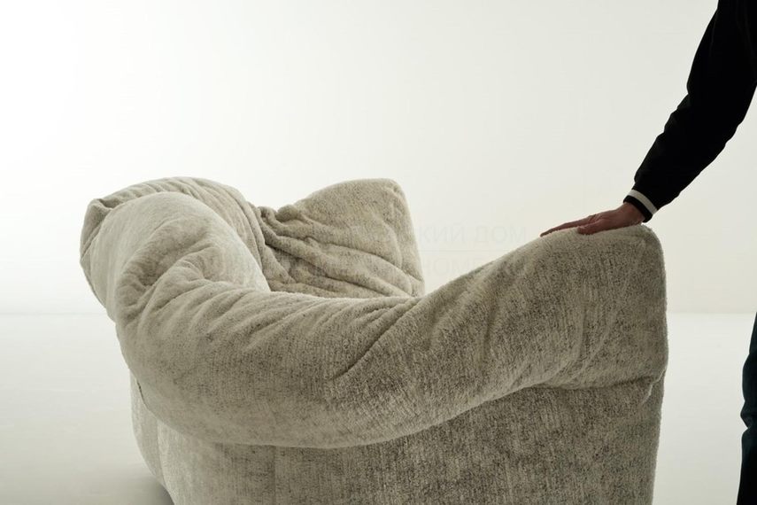 Прямой диван Sfatto sofa из Италии фабрики EDRA