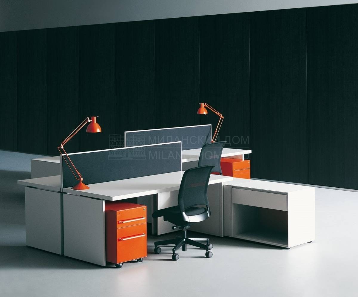Рабочий стол  (оперативная мебель) Graphis из Италия фабрики TECNO