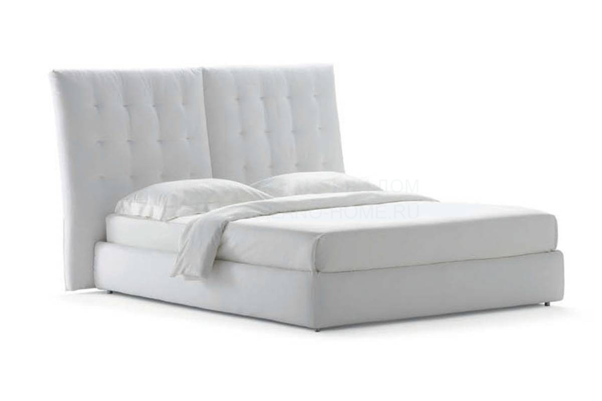 Кровать с мягким изголовьем Angle bed из Италии фабрики FLOU