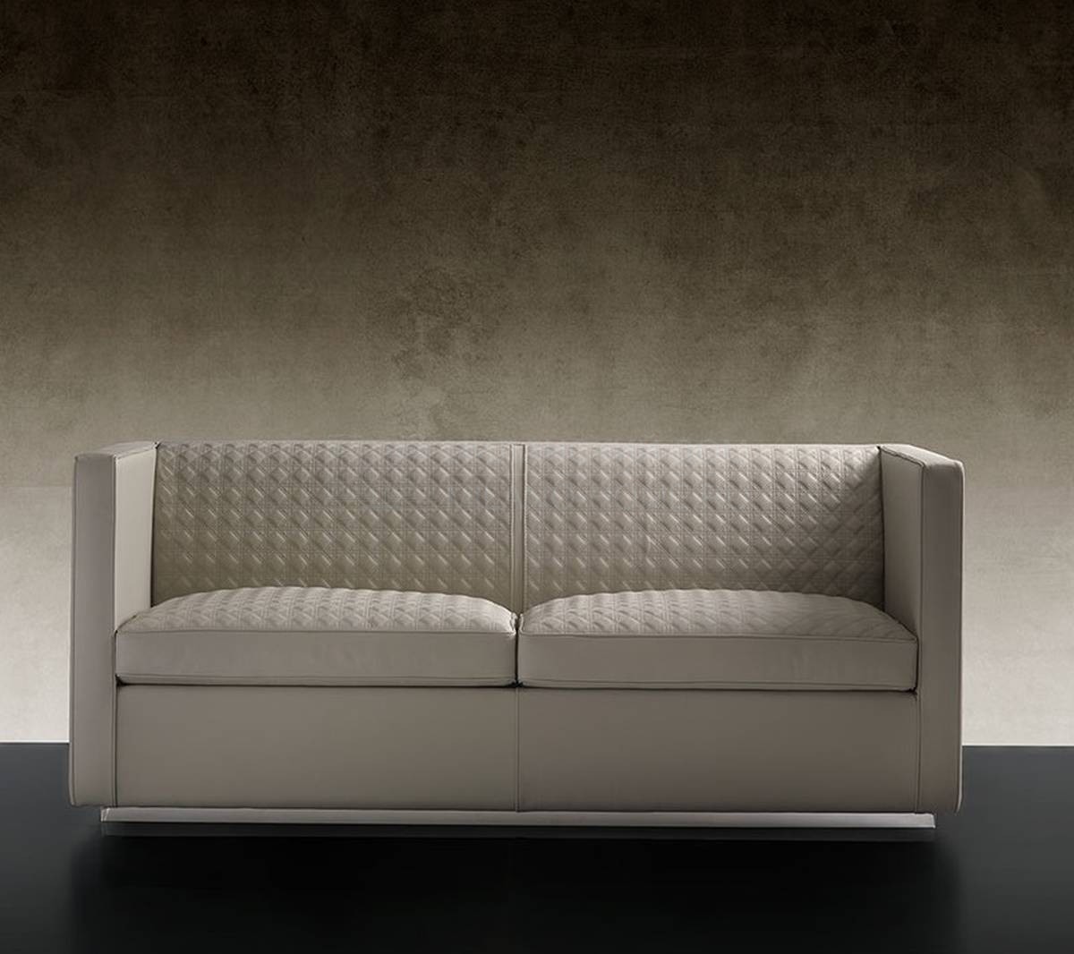 Прямой диван Avantgarde Sifa из Италии фабрики REFLEX ANGELO