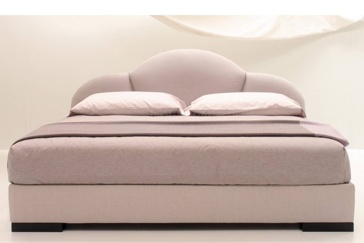 Кровать с мягким изголовьем Femelle / bed из Италии фабрики FERLEA