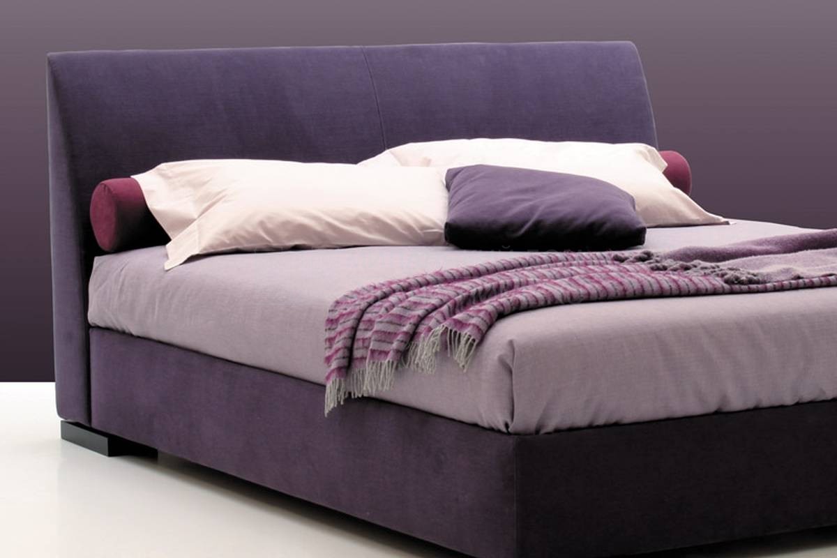 Кровать с мягким изголовьем Modì/bed из Италии фабрики FERLEA