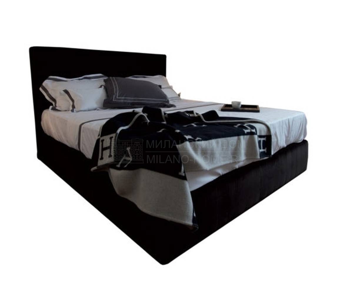 Кровать с мягким изголовьем Giacomo из Италии фабрики DOM EDIZIONI