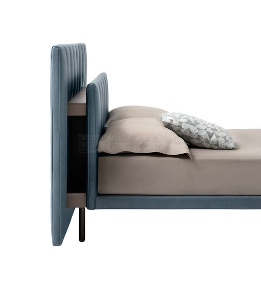 Кровать с мягким изголовьем Grangala bed из Италии фабрики ZANOTTA