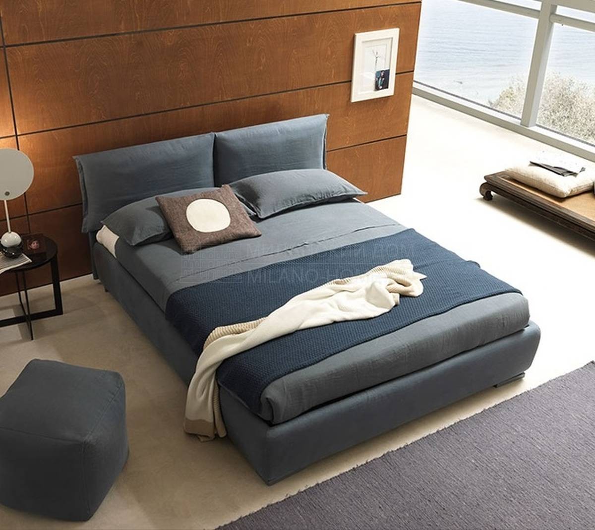 Кровать с мягким изголовьем Iorca Box из Италии фабрики BOLZAN