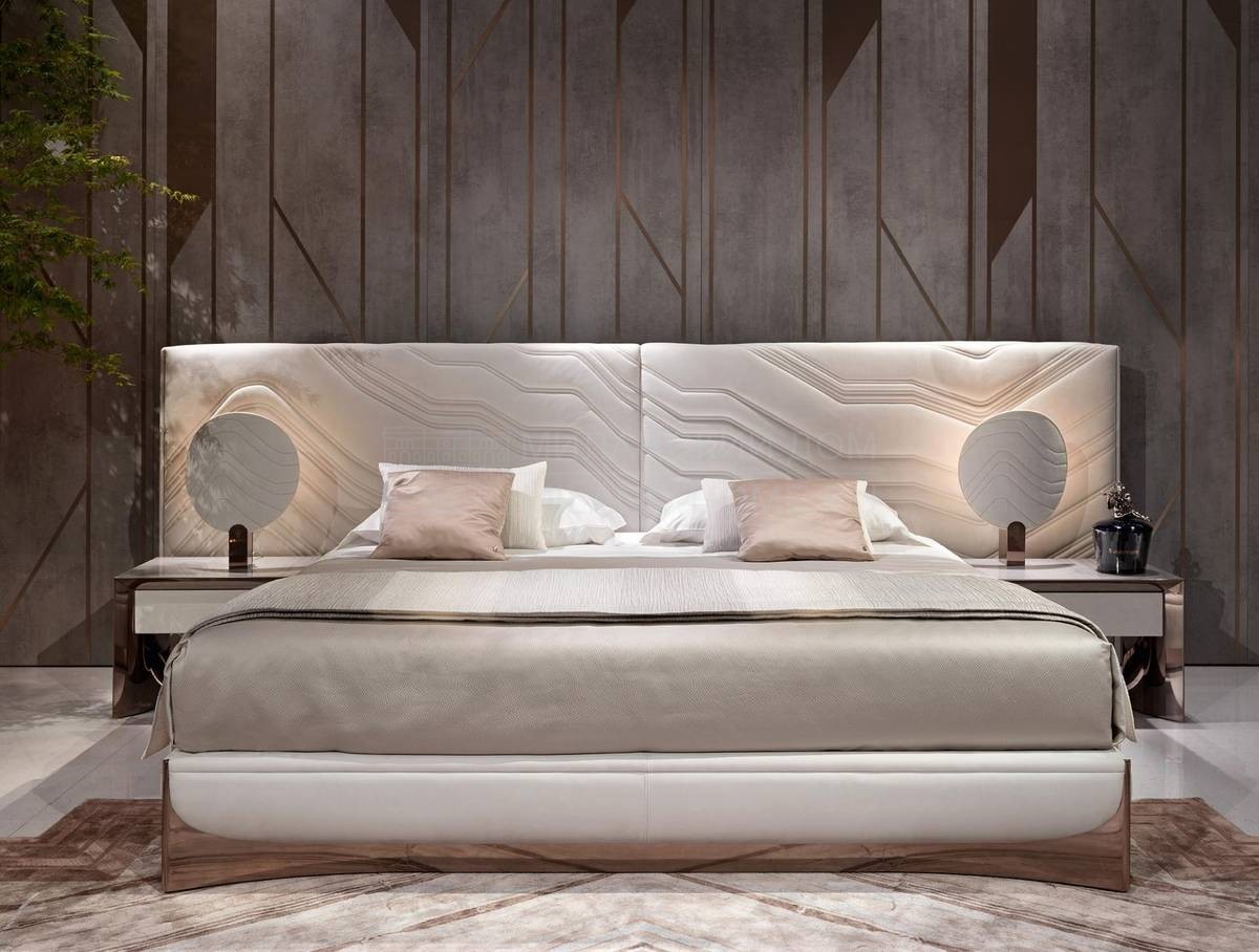 Кровать с мягким изголовьем Ca Foscari bed из Италии фабрики IPE CAVALLI VISIONNAIRE