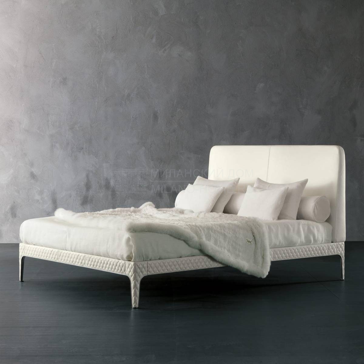 Кровать с мягким изголовьем Marlon/W03 из Италии фабрики RUGIANO
