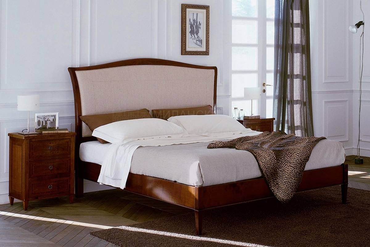 Кровать с деревянным изголовьем Art. 200.04 из Италии фабрики MINOTTI COLLEZIONI