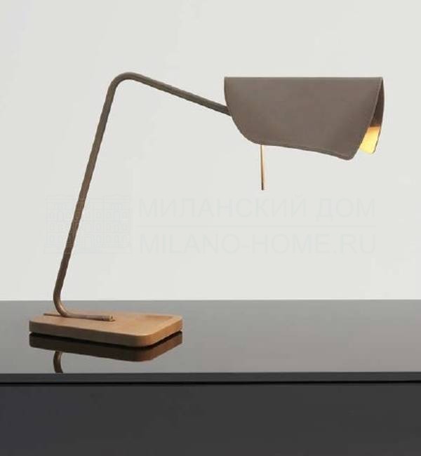 Настольная лампа Velum table lamp из Италии фабрики FENDI Casa