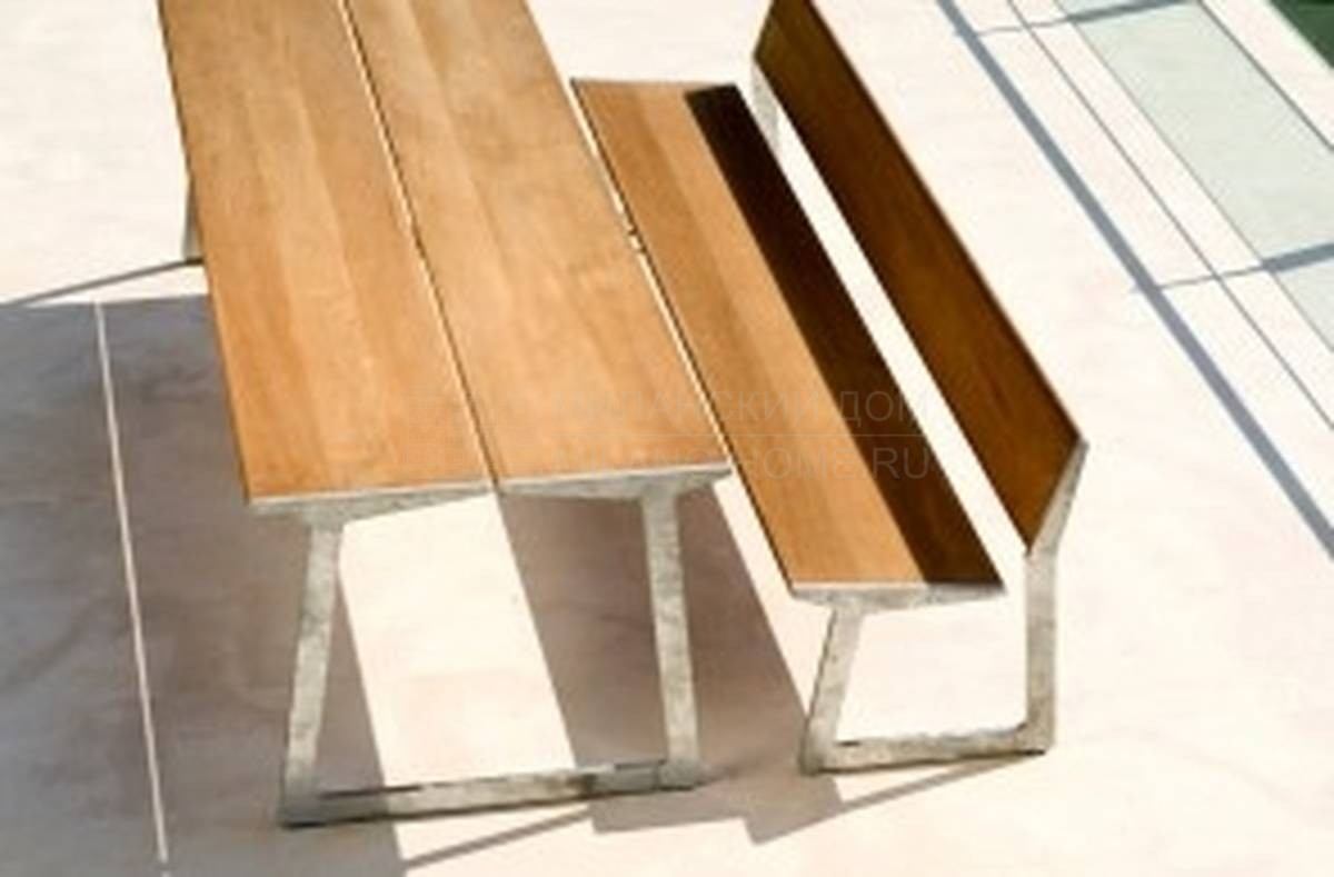 Обеденный стол Bird outdoor table из Бельгии фабрики TRIBU