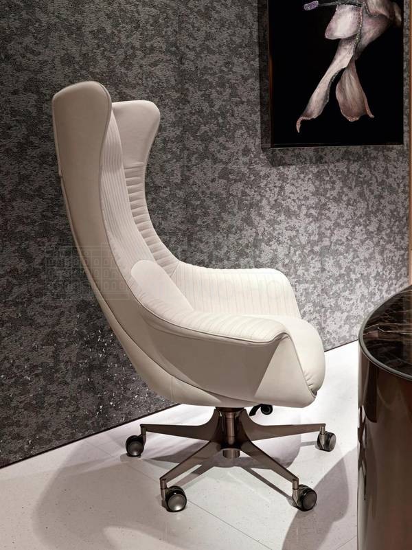 Кожаное кресло Jet plane armchair из Италии фабрики IPE CAVALLI VISIONNAIRE