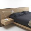 Кровать с деревянным изголовьем Rialto Bed — фотография 3