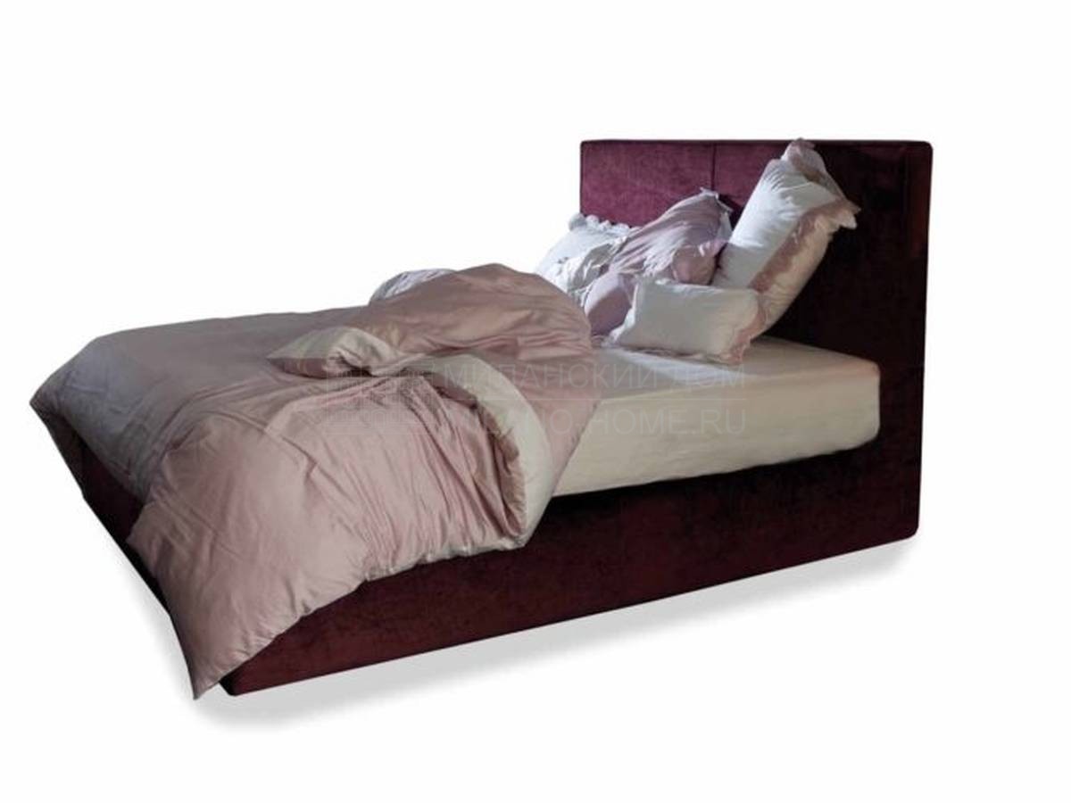 Кровать с мягким изголовьем Soigne из Италии фабрики DOM EDIZIONI