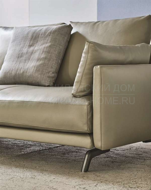 Прямой диван Etienne sofa leather из Италии фабрики PORADA